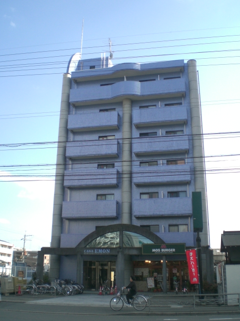 1階はモスバーガー？
